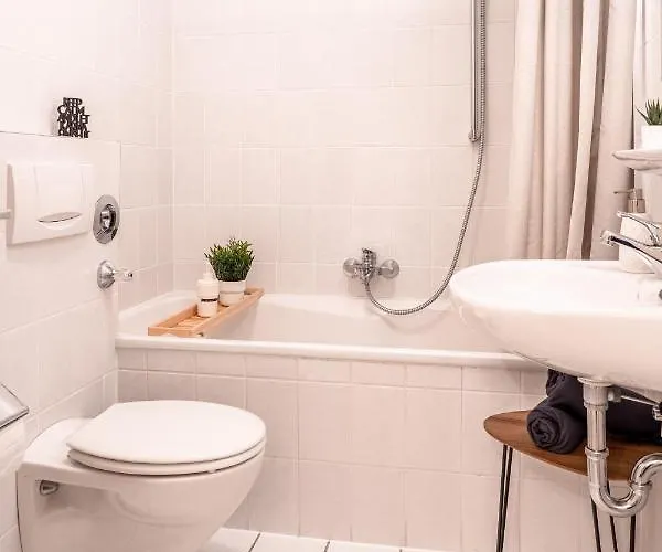 Apartment Lexapartments Altstadt Zentral Am Rathaus *